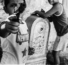 De baard nog niet in de keel maar wel al maffiabaas in de straten van Napels