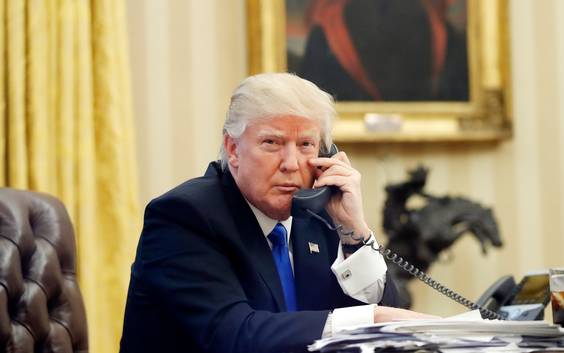 Hoe Trumps frustratie over Rusland-onderzoek leidde tot Comey's haastige ontslag