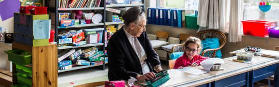 ´´Amina heeft hier geen oma, dus ben ik dat geworden´´