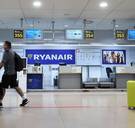 We vliegen steeds vaker goedkoop, en dat is niet zonder gevolgen