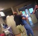 Amerikaanse verpleegster gearresteerd die weigert bloedtest patiënt mee te geven aan politie