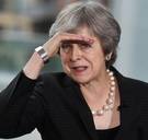 Theresa May zou 'no deal'-brexit in september beginnen voorbereiden