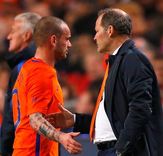 Van der Wiel handed Netherlands recall