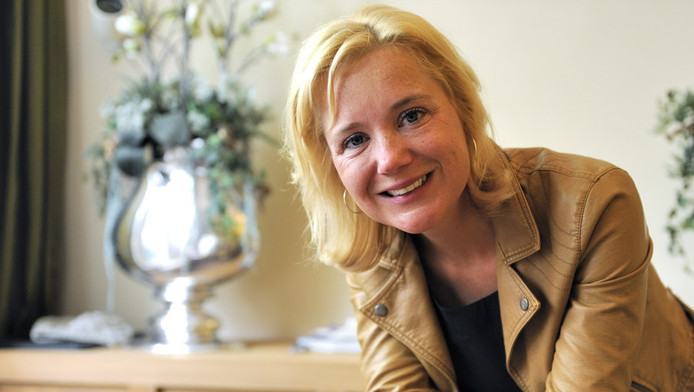 Sonja Bakker verbaasd over ophef erotisch getinte roman | Sterren | AD.nl