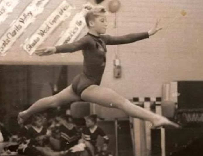 Dawson was als kind een getalenteerde gymnaste.