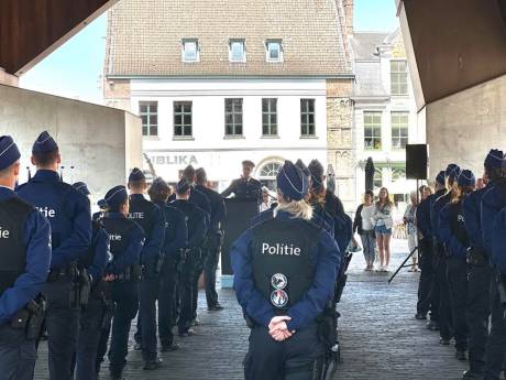 76 nieuwe Flikken leggen eed af bij Gentse politie: “Ons DNA spreekt velen aan”