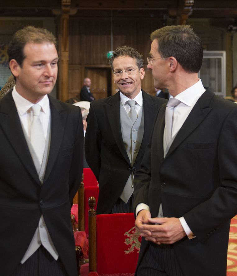 Minister-president Mark Rutte (R),vice-premier Lodewijk Asscher(L) en Jeroen Dijsselbloem arriveren op Prinsjesdag in de Ridderzaal voor de troonrede. Beeld anp