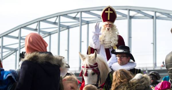 Sinterklaasliedjes Verboden Bij Intochten Maar Wat Als Iemand Toch Begint Te Zingen Arnhem Gelderlander Nl