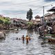Mevrouw Prom leeft weer van visresten stampen − hoe toerisme in een Cambodjaans vissersdorp net zo snel verdween als het opkwam