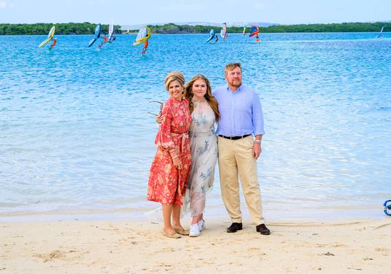 Die sneakers van Amalia op Bonaire, daar scoort ze modepunten mee