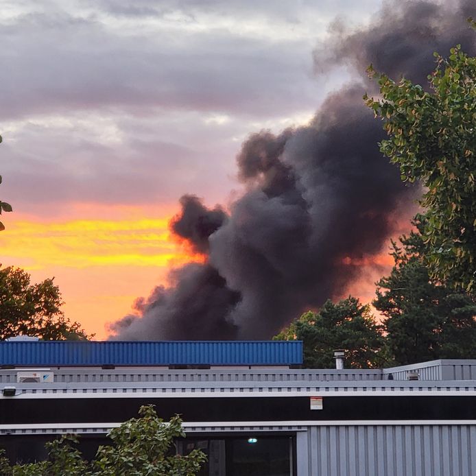 Bedrijfsbrand Herentals, vlak naast E313.