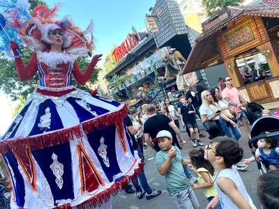 Kermis Tilburg laat vanavond geen nieuwe bezoekers meer toe