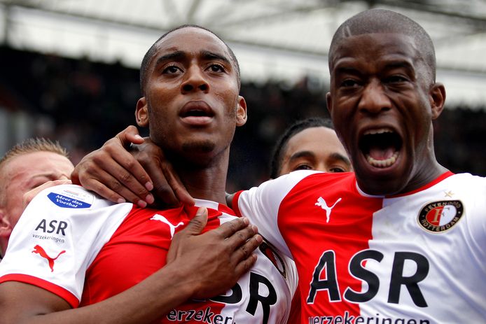 Leroy Fer en Guyon Fernandez in het shirt van Feyenoord in 2012.