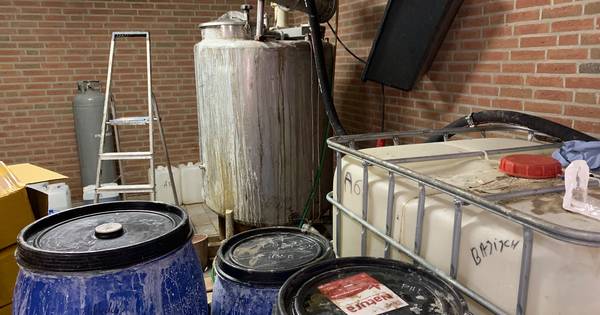 Groot drugslab ontdekt in Brabant: man uit Hengelo opgepakt - Tubantia