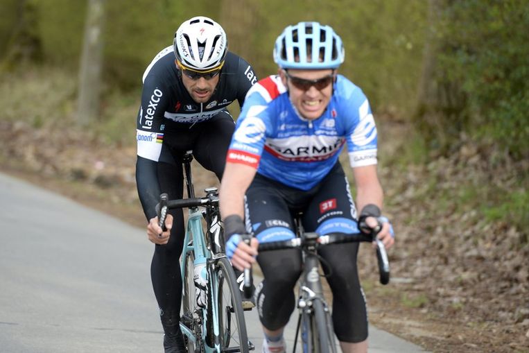 Mooi duo: Nick Nuyens trok op Nokereberg door en kreeg Tom Boonen mee in het wiel. Beeld PHOTO_NEWS