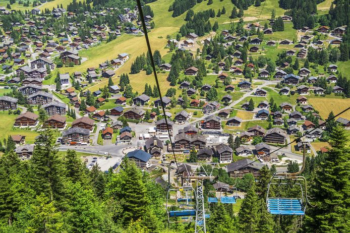 Het hotel ligt in Morgins, in de Zwitserse Alpen.