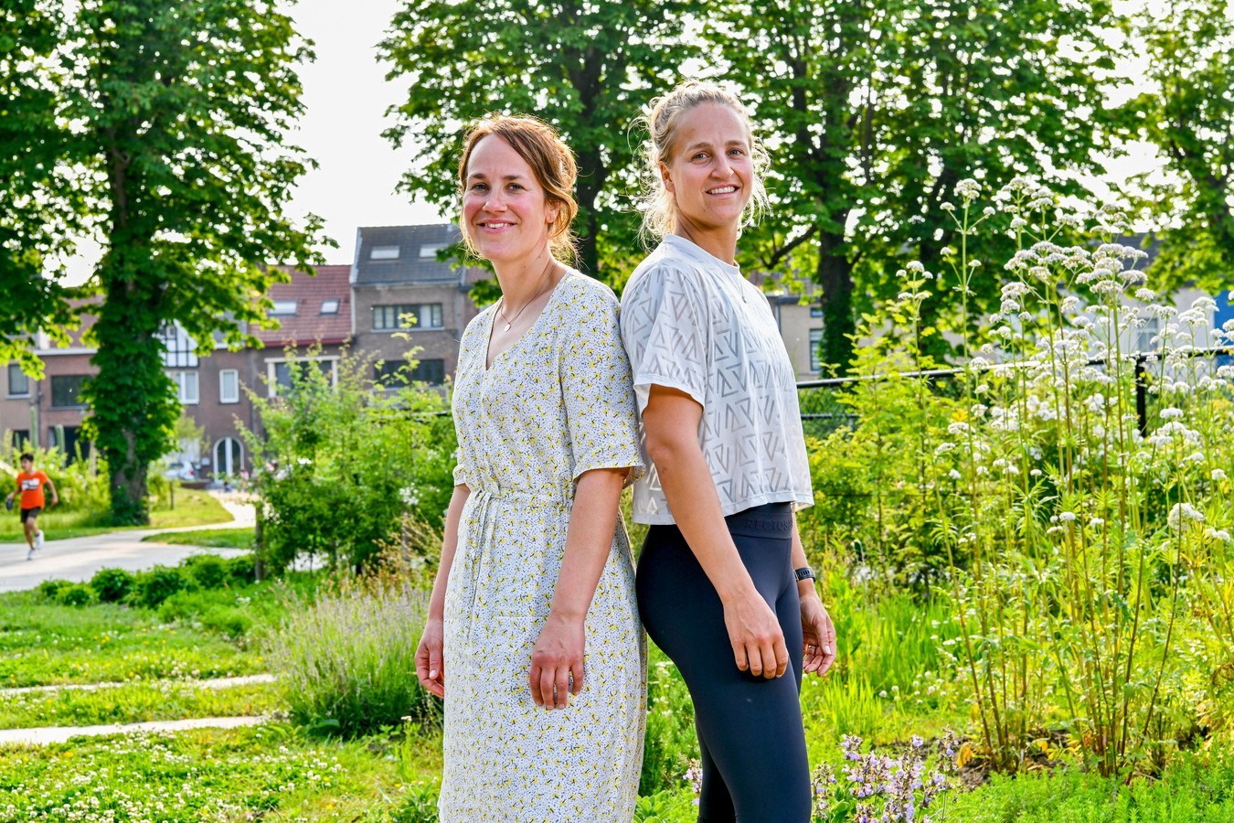 Hoe zus Katrien zeilster Emma Plasschaert bijstaat richting olympische