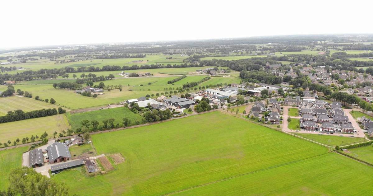Mariënheem krijgt toch weer nieuwbouw: veehouder Arno (50) stopt en verkoopt stuk grond aan gemeente