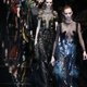 Doorschijnend gaas bij Gucci opent modeweek in Milaan