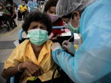 Weinig vaccins uit EU naar arme landen, tienduizenden overtollige Nederlandse vaccins zelfs vernietigd