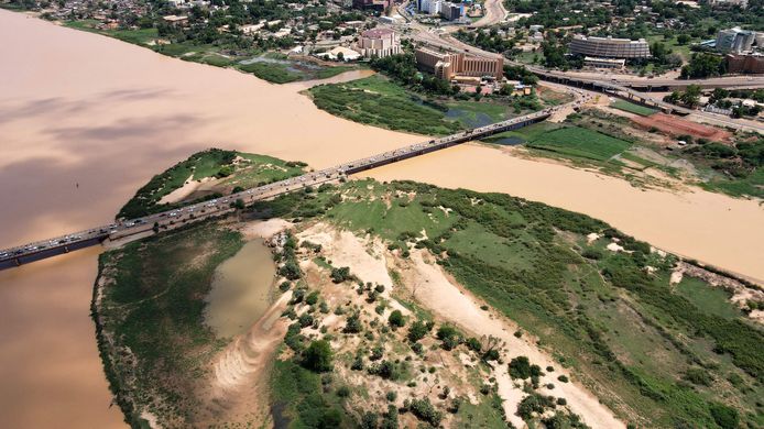 Een luchtfoto van Niamey, de hoofdstad van Niger.