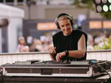 Wendy Pronk is dj Miss Deedy: 'Het is zo gaaf om de hele zaal uit zijn dak te zien gaan'