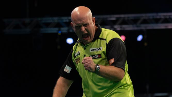 Michael van Gerwen lijkt weer op Michael van Gerwen: ‘Het is een teken van zwakte als je in paniek raakt’