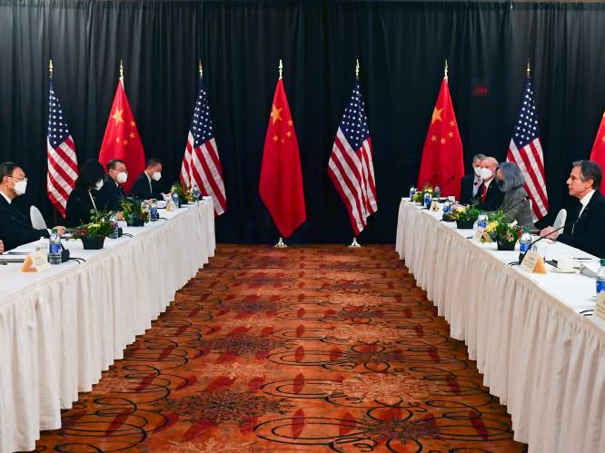 Gespannen eerste topontmoeting tussen China en VS: “Chinese acties vormen bedreiging voor wereldwijde stabiliteit”