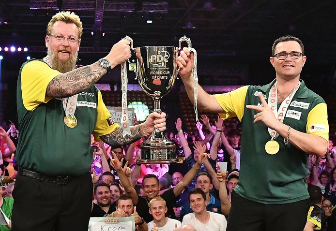 Simon Whitlock en Damon Heta na winst World Cup of Darts.
