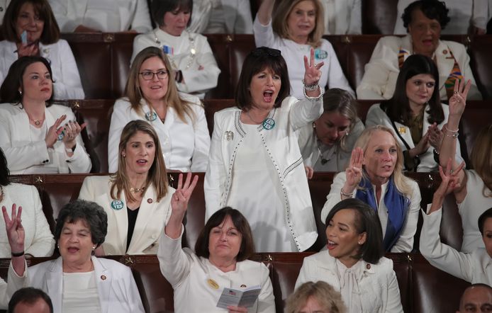 De Democratische vrouwen in het Congres zijn volledig in het wit gekleed tijdens de State of the Union van president Donald Trump. (04/02/2020)