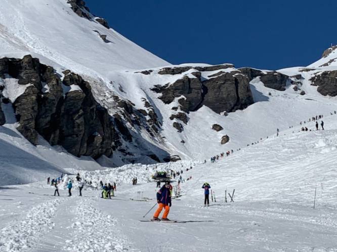 VIDEO. Lawine sleurt verscheidene skiërs mee in Zwitserland, reddingsactie volop bezig