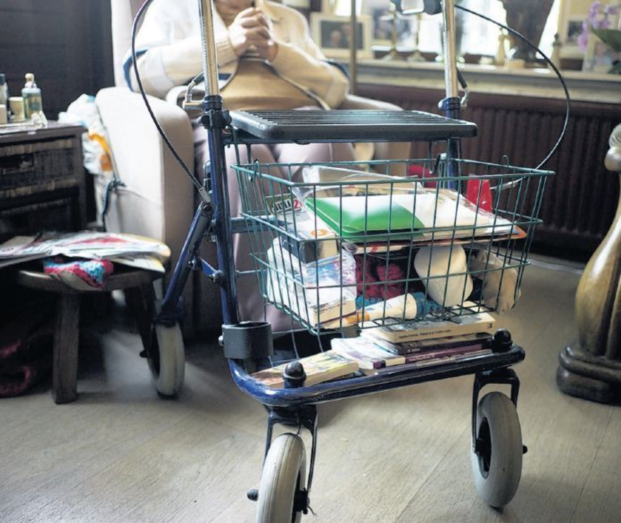 'Het werd voor mijn ouders steeds moeilijker om met de rollator door het huis te gaan.' Beeld Merlin Daleman