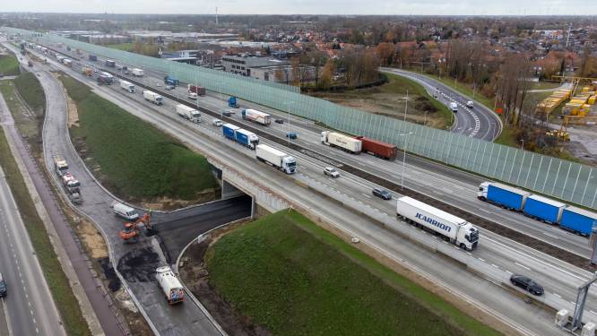 Heraanleg kruispunt Antwerpsesteenweg kan niet starten door arrest Raad van State, dit weekend wel opening nieuwe afrit E17 en verbindingsweg