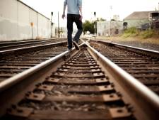 Omstanders halen slachtoffer mishandeling van het spoor in Borne: ‘Ze hebben zijn leven gered’
 