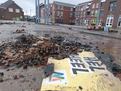 Hedel een dag na urenlang durend vuurwerkvandalisme: ‘Geprobeerd om met de jongeren te praten’