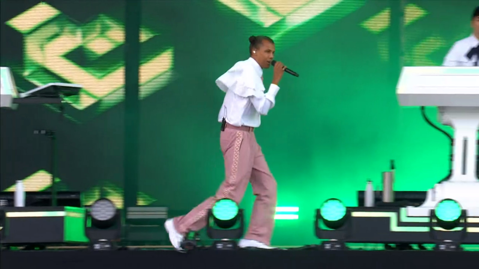 Hier hebben de fans lang naar uitgekeken: Stromae geeft eerste van acht ...