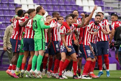 Atlético en Carrasco veroveren landstitel in Spanje na uitzege bij Valladolid