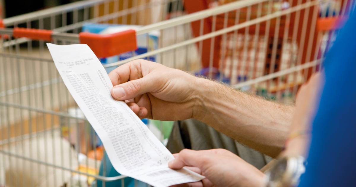 Consumers’ Association Investigates Legal Action Against Albert Heijn for Incorrect Pricing on Receipts