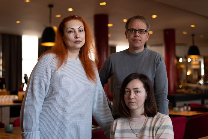 Svetlana (gauche) et Nataliia ont quitté la guerre en Ukraine et ont rejoint la Belgique grâce à l'aide de Gaëtan.