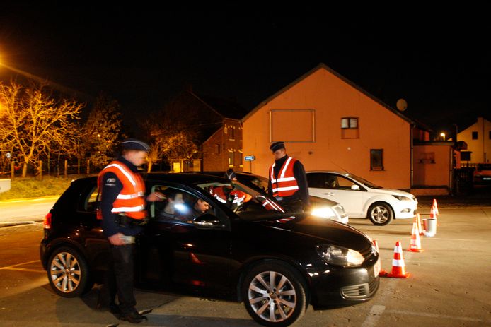 De politie onderschepte de man op de Tiensebaan.