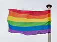 Papendrechtse politiek omarmt regenboogvlag op Coming Out Day
