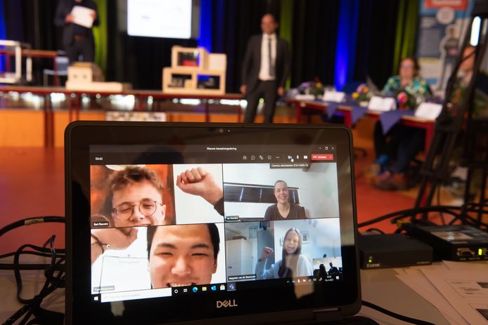 Bart Reuvers, Isa Martens, Tuan Marijnissen en Marjolein van de Steenoven zijn de winnaars van de Technasium Award.