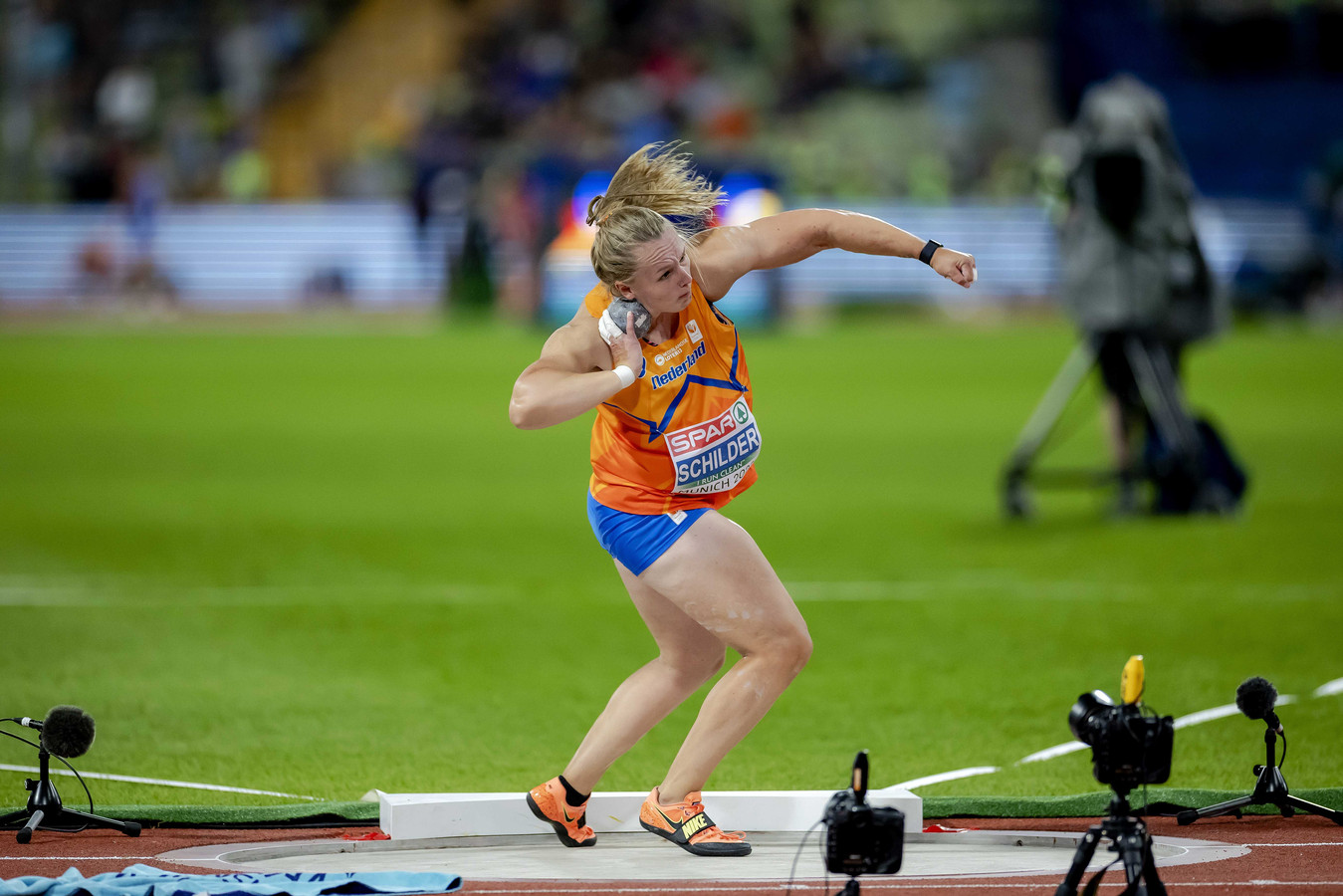 Oudtrainer over EKtitel kogelstoten Jessica Schilder ‘Ik zei meid