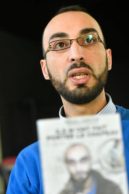 faycal cheffou sort un livre ils m ont fait porter le chapeau home 7sur7 be