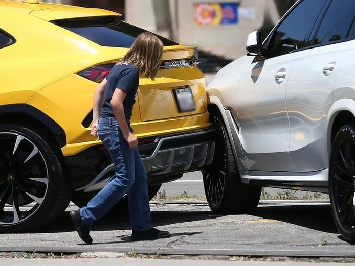 De zoon van Ben Affleck reed met de wagen van zijn vader een Lamborghini tegen een andere wagen