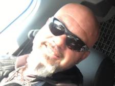Johnny (38) probeerde z'n geliefde papegaai uit boom te redden, dat werd z'n dood: 'Hij zou gaan trouwen’