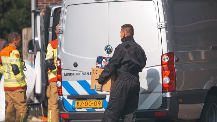 Er werd meer dan 500 kilo vuurwerk gevonden in een rijtjeswoning in Harderwijk.