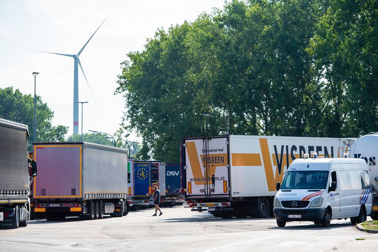 De parking aan de E17 in Kruibeke