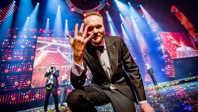 Zondag met Lubach won vorig jaar de Gouden Televizier-Ring tijdens het 52ste Gouden Televizier-Ring Gala in de AFAS Live.