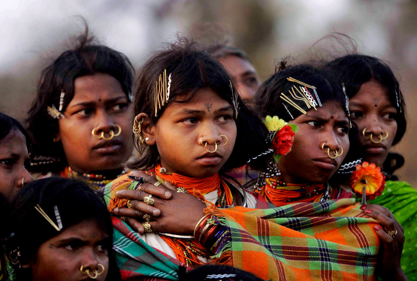 Indian tribes. Племя гонд. Индийские племена Гонды. Индийские девушки приколы. Мунда народ Индии.